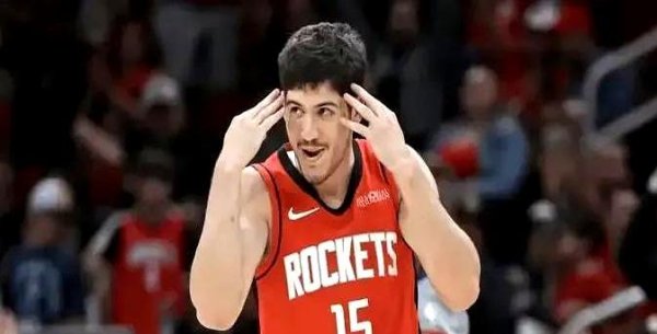 三节发力！火箭121-95轻取英雄，谁是本场比赛的英豪，数据从未骗东谈主