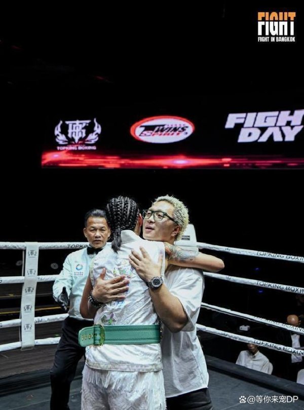 凌晨起步没配景，咬牙苦练夺亚洲第一，李玮洒让女子拳击不再靠天禀忽悠你到底谁能真拼？