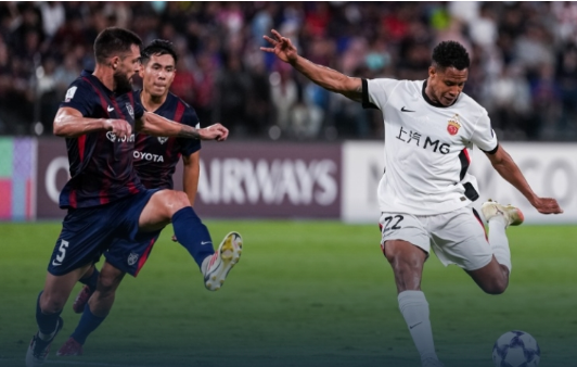 全场被射48脚！这等于中超联赛冠军！徐正源：要营救中国足球的清高