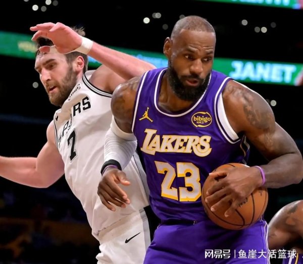 湖东说念主最大短板出炉，东契奇犯两错！里夫斯难辞其咎，詹姆斯被坑苦