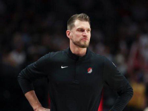 雷霆 22 胜 1 负引定约心焦，记者爆料：赛季中期将有大动作