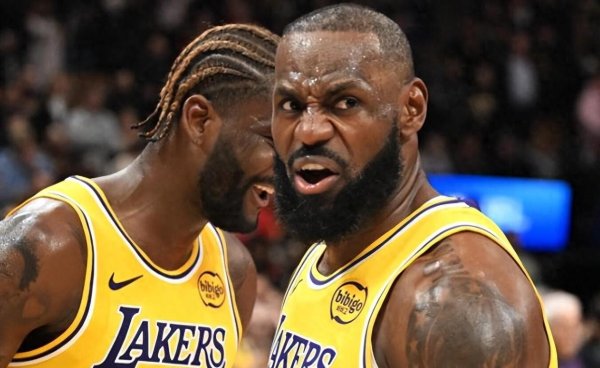 湖东说念主爆冷不敌马刺，赛后曝出3大不利音问，詹姆斯第五冠悬了