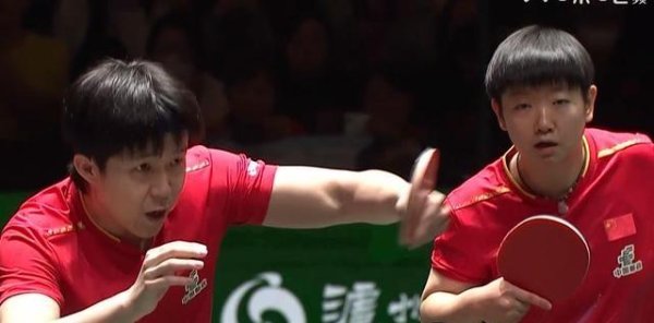 莎头组合太狠了！混团3比0打崩张本兄妹，敌手眼里色泽全没了