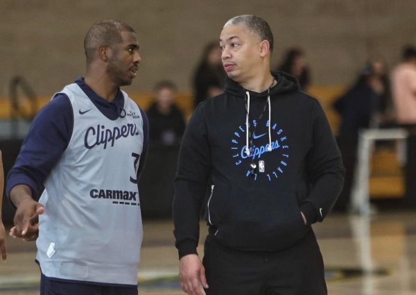 ESPN：保罗陆续带领替补打败首发，这使快船与保罗爆发矛盾