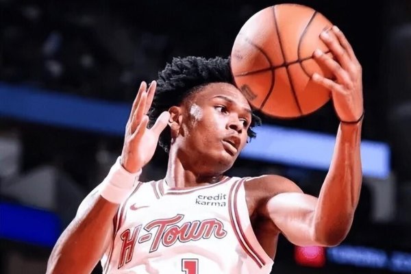 火箭不敌掘金！杜兰特奥科吉攻守兼备，2小将上面，申京遭约基奇压制