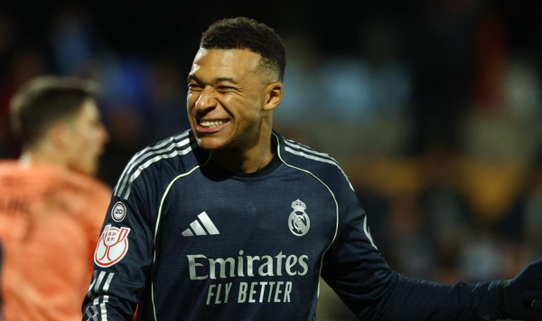 姆巴佩火力全开，成为队史第2东说念主，距离C罗神记载只差1球