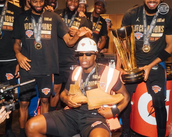 真硬！攻防两头完爆敌手，妥妥的冠军拼图，尼克斯，赚到了