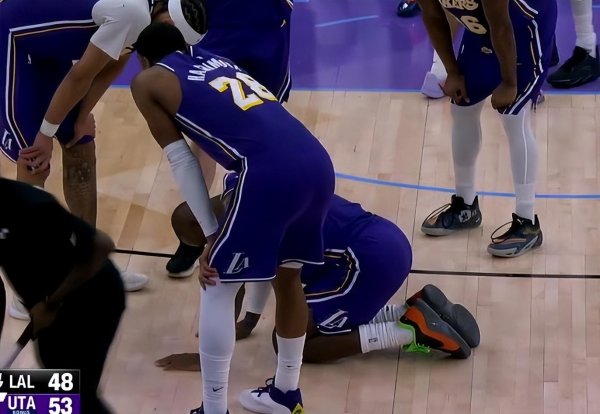 远隔爆冷！湖东谈主逆转爵士，对比火箭队，有持球中枢何等紧要