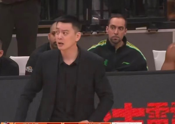 辽篮差点翻车! 大外助雪藏, 小外助角落化, 信号彰着: 要换外助了