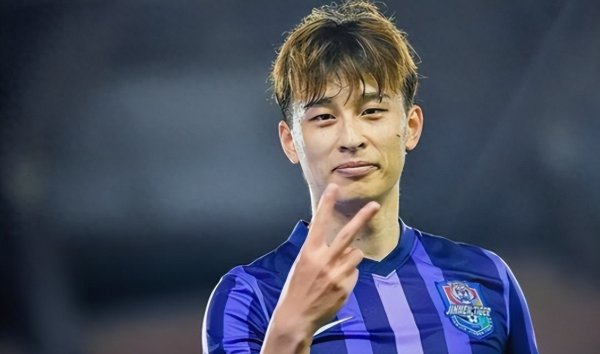 捷报! 前津门虎中枢或成辽宁铁东谈主原土第二签, 曾入选国足穿十号