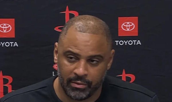 乌度卡装傻？谈第二节小威望只得5分却不背锅，还动怒全队攻守！