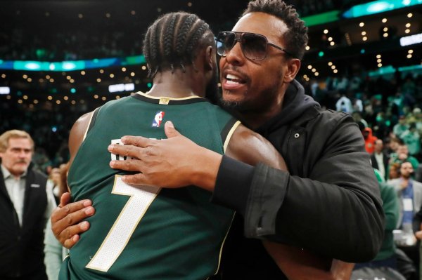 皮尔斯：没念念到杰伦-布朗把绿军带到第三，他理当是MVP候选东说念主