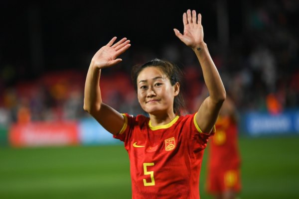 吴海燕啼哭：对我来说是踢一场少一场，亚洲杯但愿不错拿到冠军
