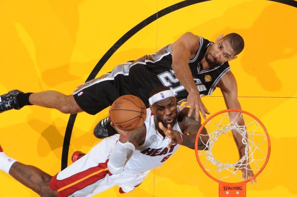 里奇·保罗：詹姆斯本该获7MVP+1个DPOY 但因行事形态不被认同