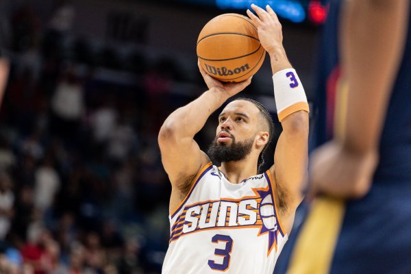 这调治才能！狄龙开局6中1全场20中8揽全队最高26分 正负值达+26