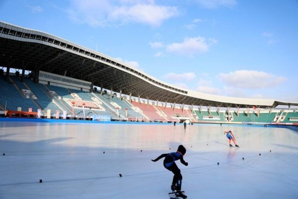 乐动冰雪 少年奔驰 延吉青少年速率溜冰锦标赛燃动冰场